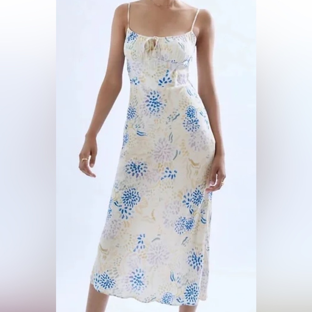 Wilfred Floral Maxi Dress in Blue and Cream